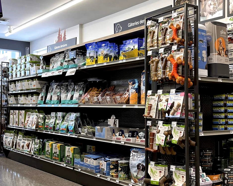 Aménagement commerce magasin animaux animalerie boutique espace commercial grande surface Pedlex présentoirs étalage Vic mobilier