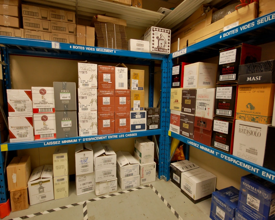 Aménagement entrepôt salle de stockage palettiers épicerie fruiterie commerce alimentation magasin alimentaire espace commercial Pedlex étagères