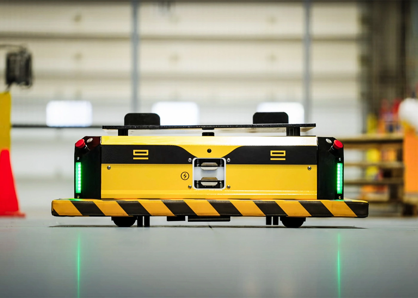Pedlex RangerMan automatisation industriel Quebec Vehicule a guidage automatique Robot Entrepot Automated Guided Vehicle